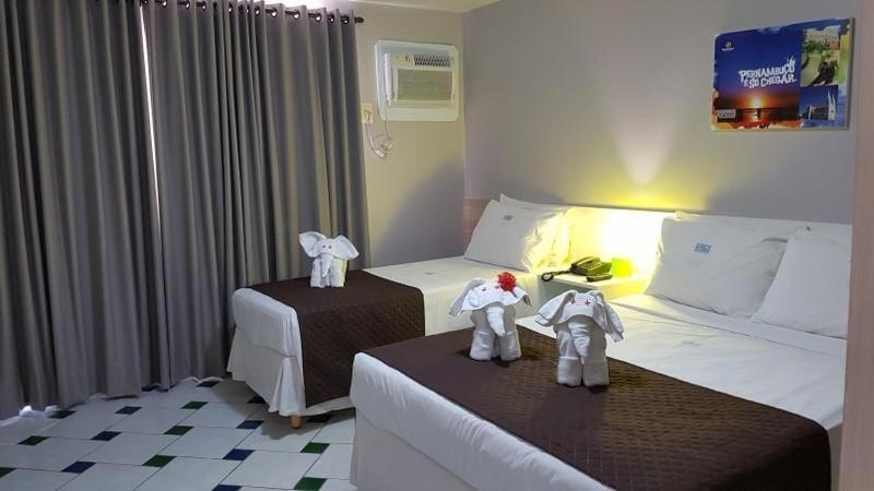 Hotel Enseada Dos Corais Кабу-ді-Санту-Агостінью Екстер'єр фото